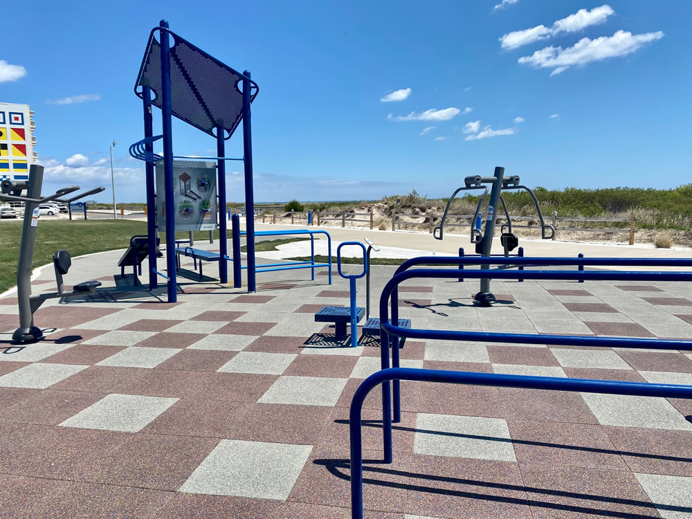 Crest Pier Recreation Center